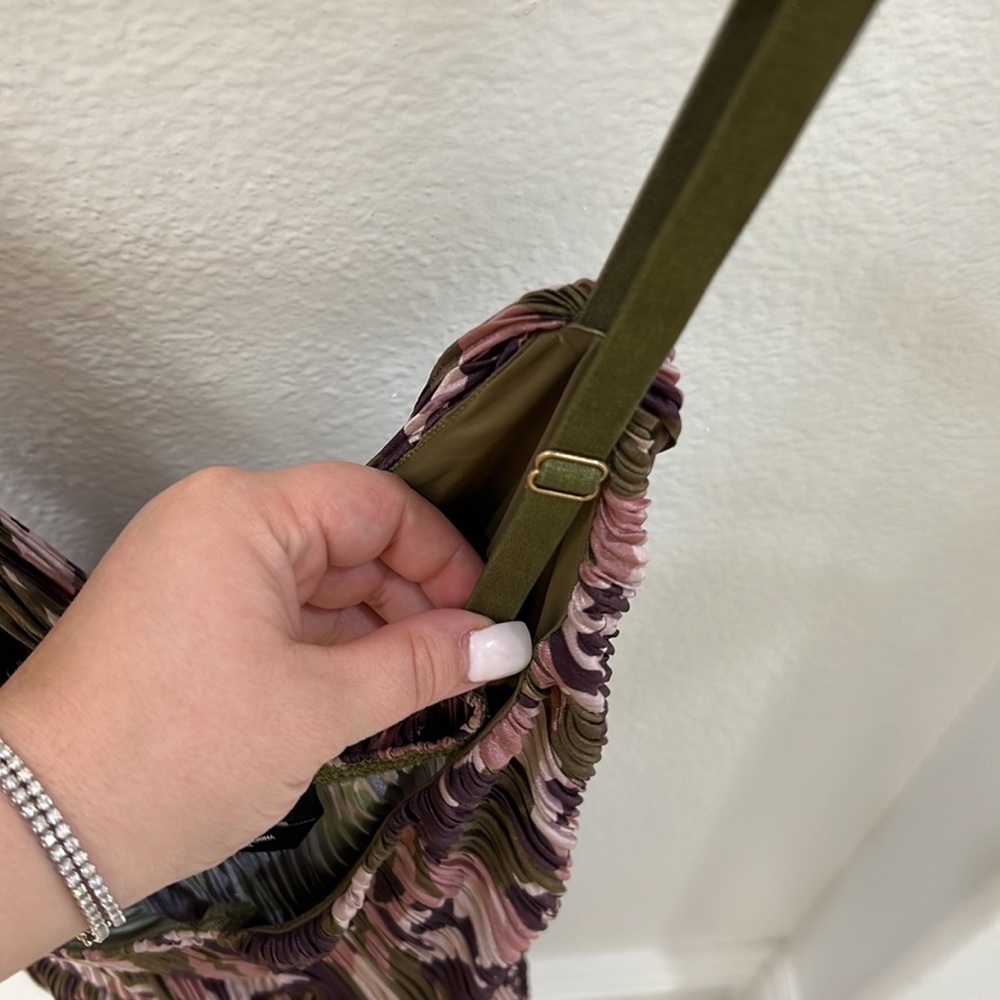 NEW bebe Camo Print Fit and Flare Dress - Picture 8 of 14